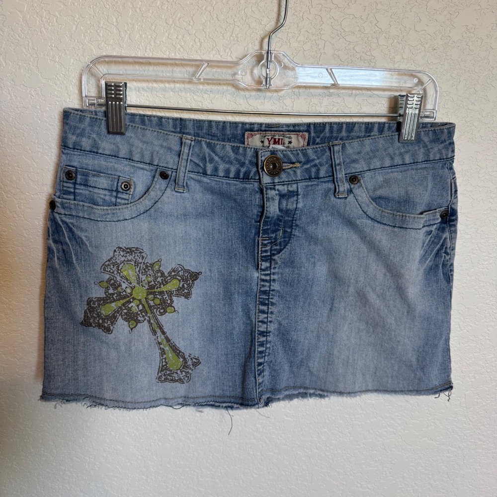 Y2K Mcbling Graphic Cross YMI Mini Skirt Size 7 Blue Denim